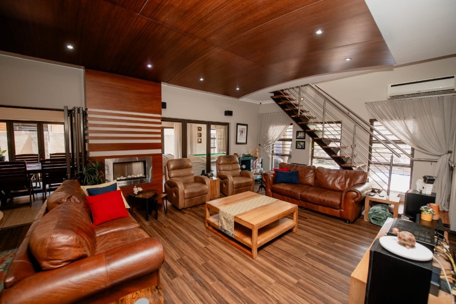 5 Bedroom Property for Sale in Baillie Park North West